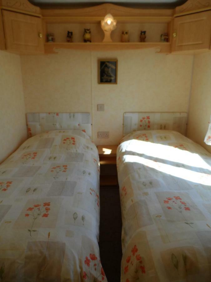 Luxury Mobile Home Near Perranporth Situated On A Quiet Farm Truro Exterior photo